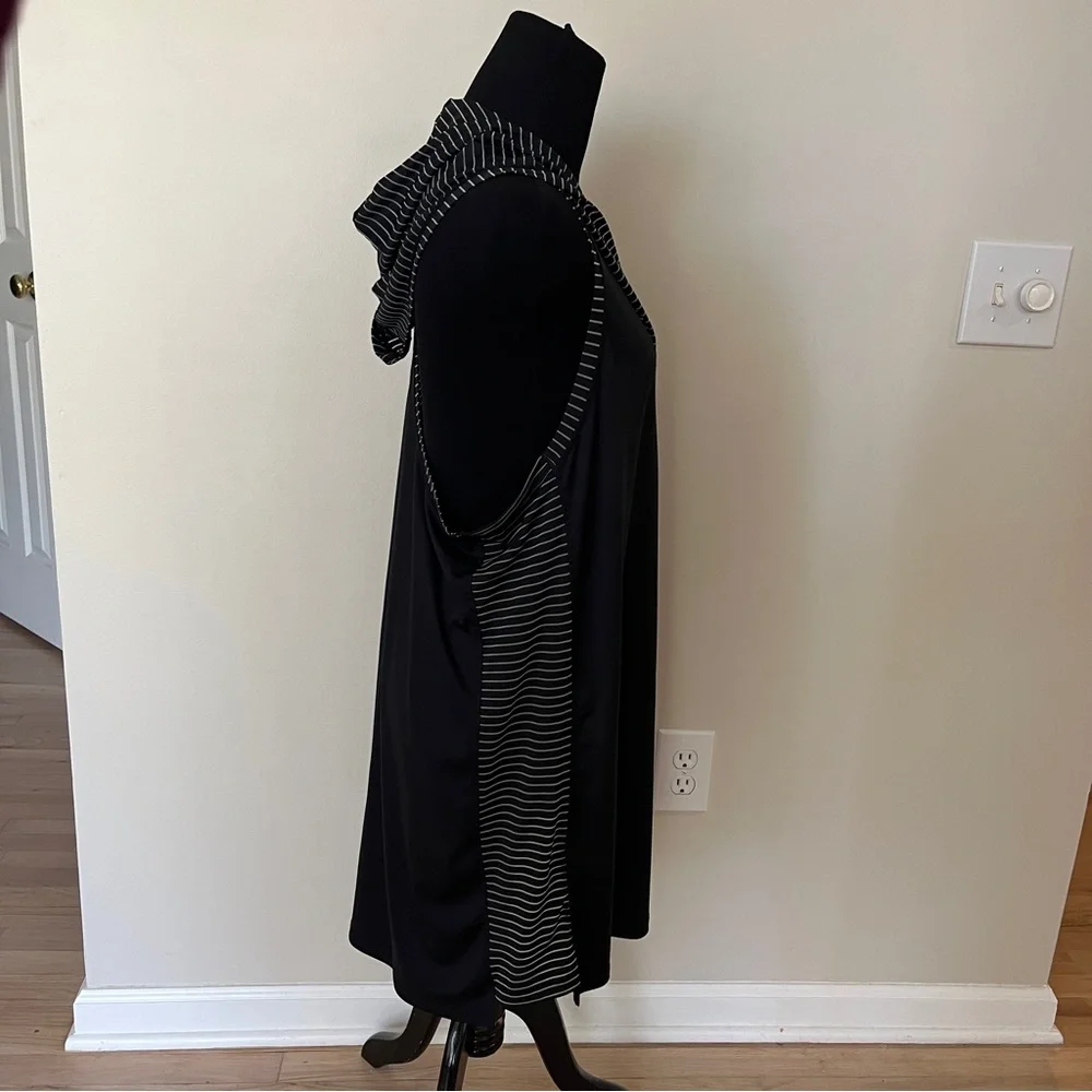 Nike Hooded Dress Cover Up - Picture 3 of 9